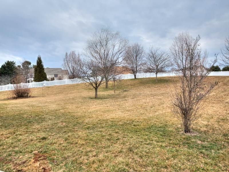 5 ALBA CIR, WAYNESBORO, Virginia 22980, 4 Bedrooms Bedrooms, ,2 BathroomsBathrooms,Residential,5 ALBA CIR,673937 MLS # 673937