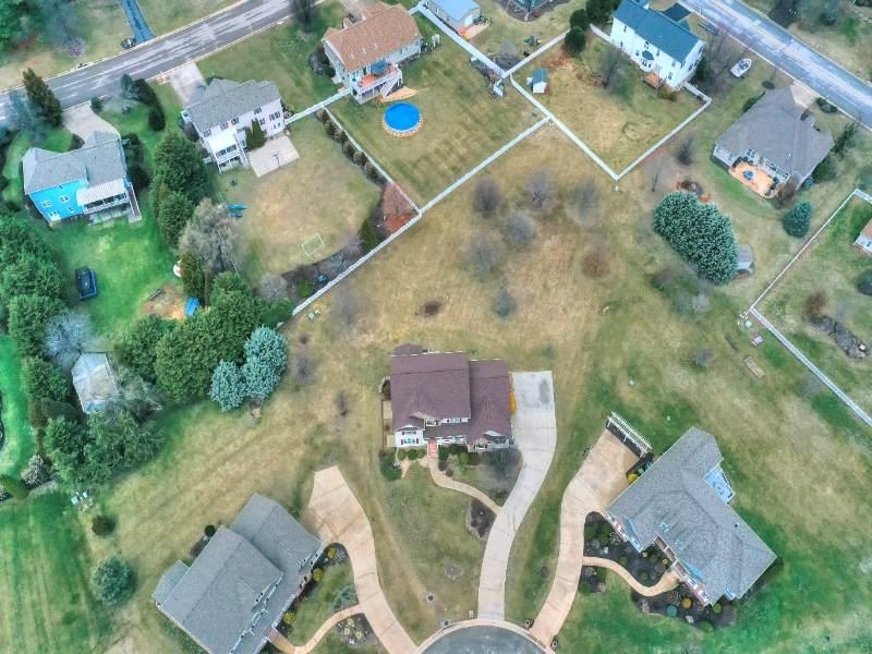 5 ALBA CIR, WAYNESBORO, Virginia 22980, 4 Bedrooms Bedrooms, ,2 BathroomsBathrooms,Residential,5 ALBA CIR,673937 MLS # 673937