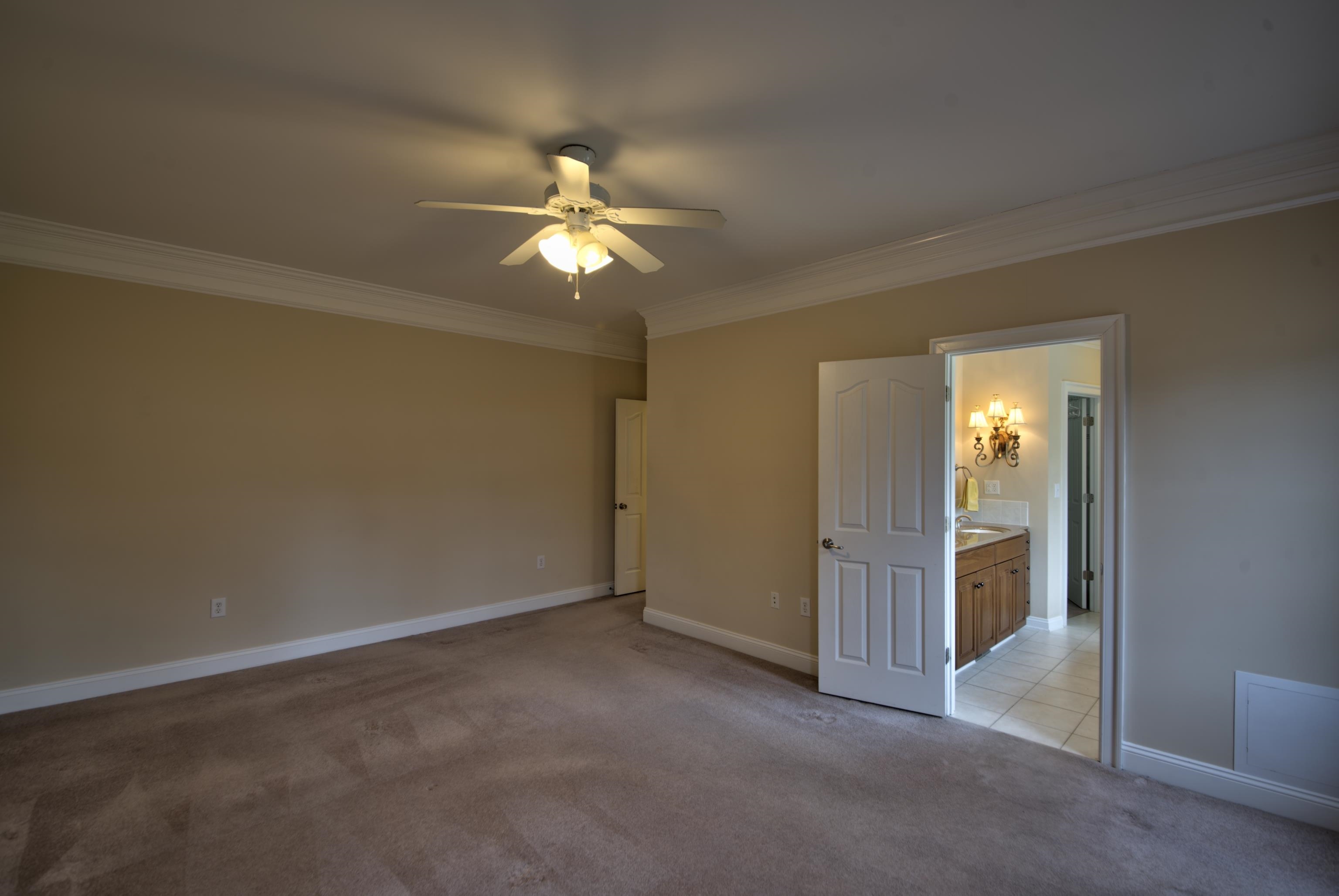 5 ALBA CIR, WAYNESBORO, Virginia 22980, 4 Bedrooms Bedrooms, ,2 BathroomsBathrooms,Residential,5 ALBA CIR,673937 MLS # 673937