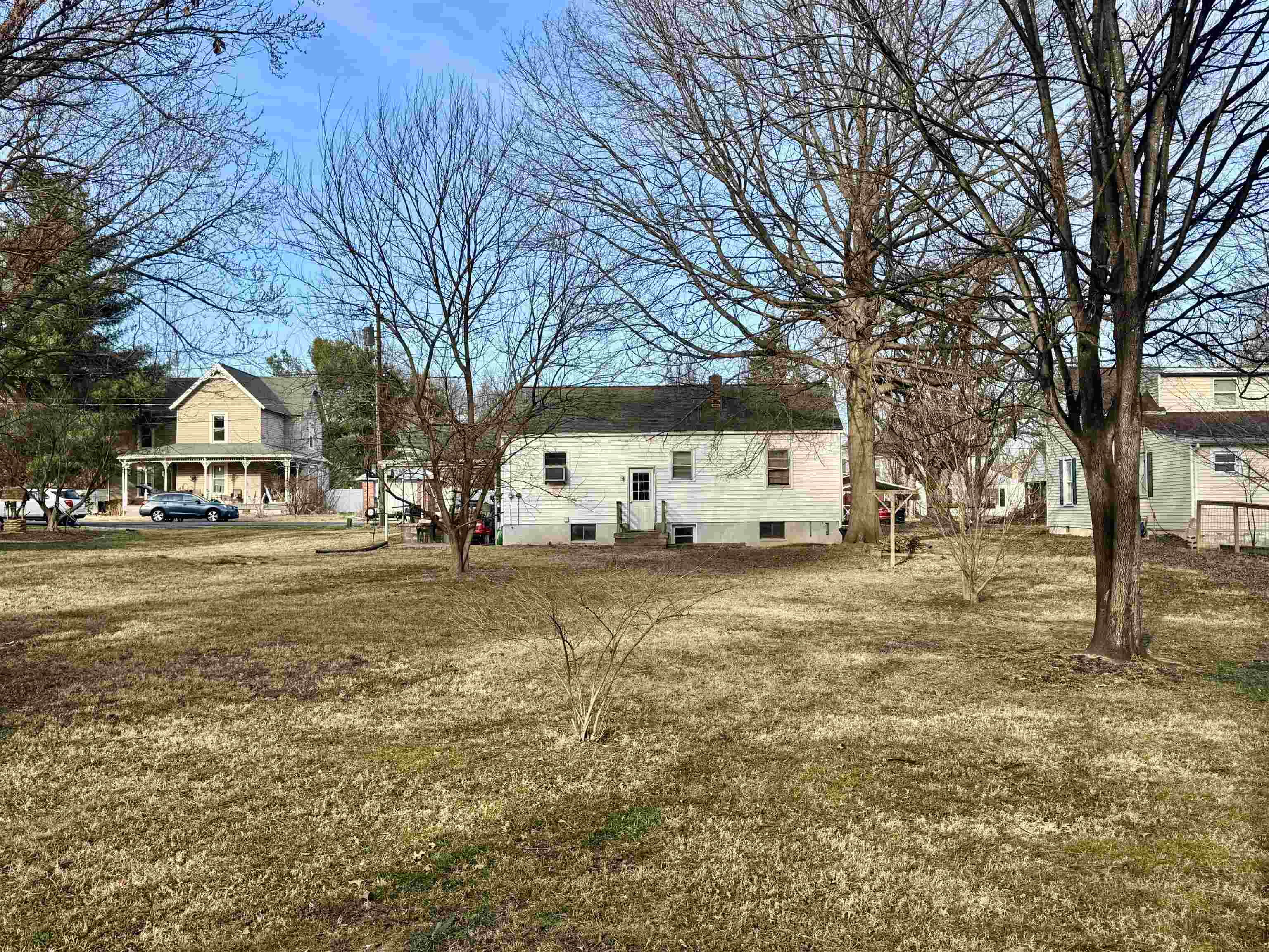 206 E BANK ST, BRIDGEWATER, Virginia 22812, 2 Bedrooms Bedrooms, ,1 BathroomBathrooms,Residential,206 E BANK ST,673938 MLS # 673938