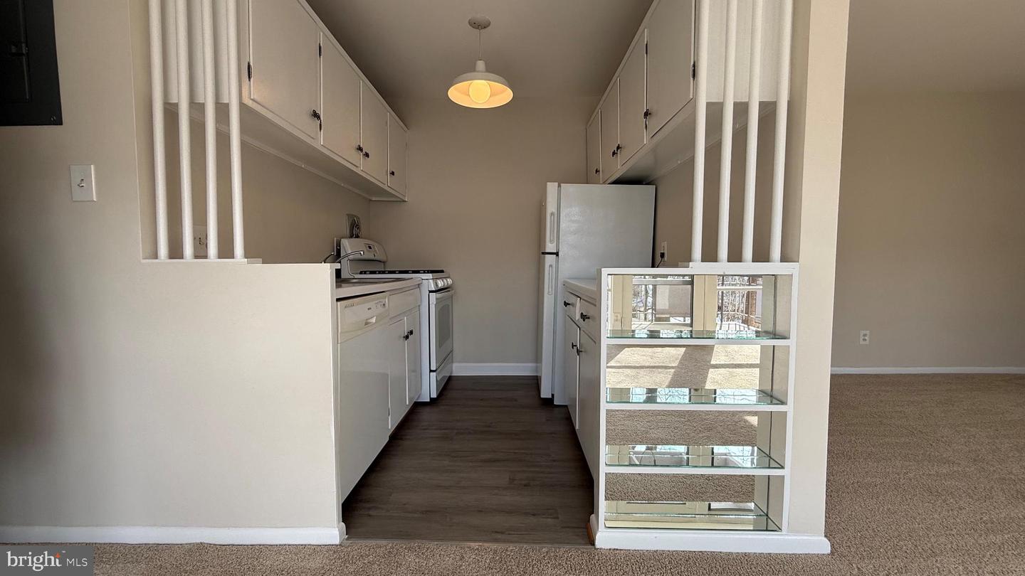 7717 DONNYBROOK CT #103, ANNANDALE, Virginia 22003, 2 Bedrooms Bedrooms, 6 Rooms Rooms,1 BathroomBathrooms,Residential,For sale,7717 DONNYBROOK CT #103,VAFX2287394 MLS # VAFX2287394