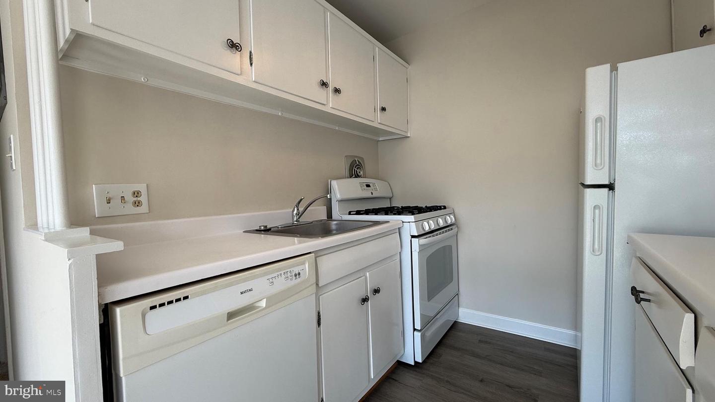 7717 DONNYBROOK CT #103, ANNANDALE, Virginia 22003, 2 Bedrooms Bedrooms, 6 Rooms Rooms,1 BathroomBathrooms,Residential,For sale,7717 DONNYBROOK CT #103,VAFX2287394 MLS # VAFX2287394