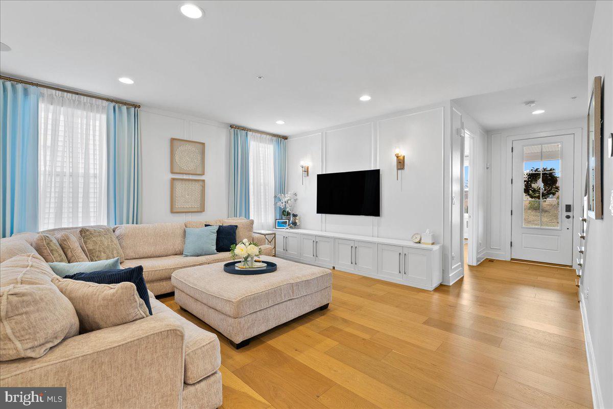 42104 CREIGHTON RD, ASHBURN, Virginia 20148, 6 Bedrooms Bedrooms, ,4 BathroomsBathrooms,Residential,For sale,42104 CREIGHTON RD,VALO2114598 MLS # VALO2114598