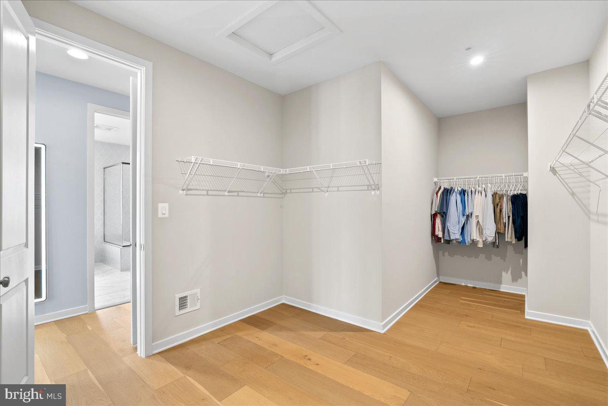 42104 CREIGHTON RD, ASHBURN, Virginia 20148, 6 Bedrooms Bedrooms, ,4 BathroomsBathrooms,Residential,For sale,42104 CREIGHTON RD,VALO2114598 MLS # VALO2114598