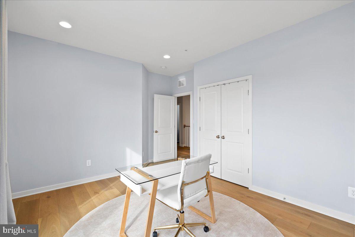 42104 CREIGHTON RD, ASHBURN, Virginia 20148, 6 Bedrooms Bedrooms, ,4 BathroomsBathrooms,Residential,For sale,42104 CREIGHTON RD,VALO2114598 MLS # VALO2114598