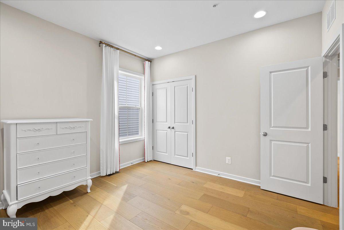 42104 CREIGHTON RD, ASHBURN, Virginia 20148, 6 Bedrooms Bedrooms, ,4 BathroomsBathrooms,Residential,For sale,42104 CREIGHTON RD,VALO2114598 MLS # VALO2114598