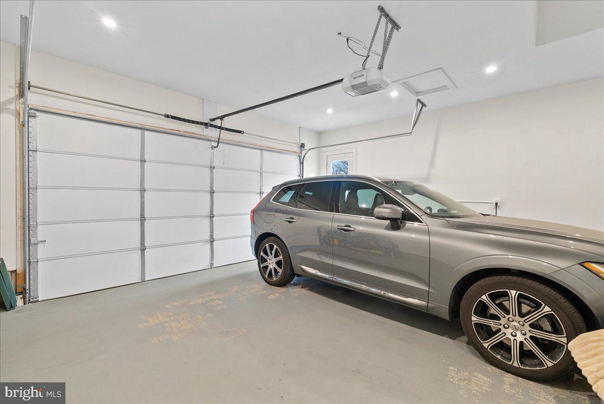 42104 CREIGHTON RD, ASHBURN, Virginia 20148, 6 Bedrooms Bedrooms, ,4 BathroomsBathrooms,Residential,For sale,42104 CREIGHTON RD,VALO2114598 MLS # VALO2114598