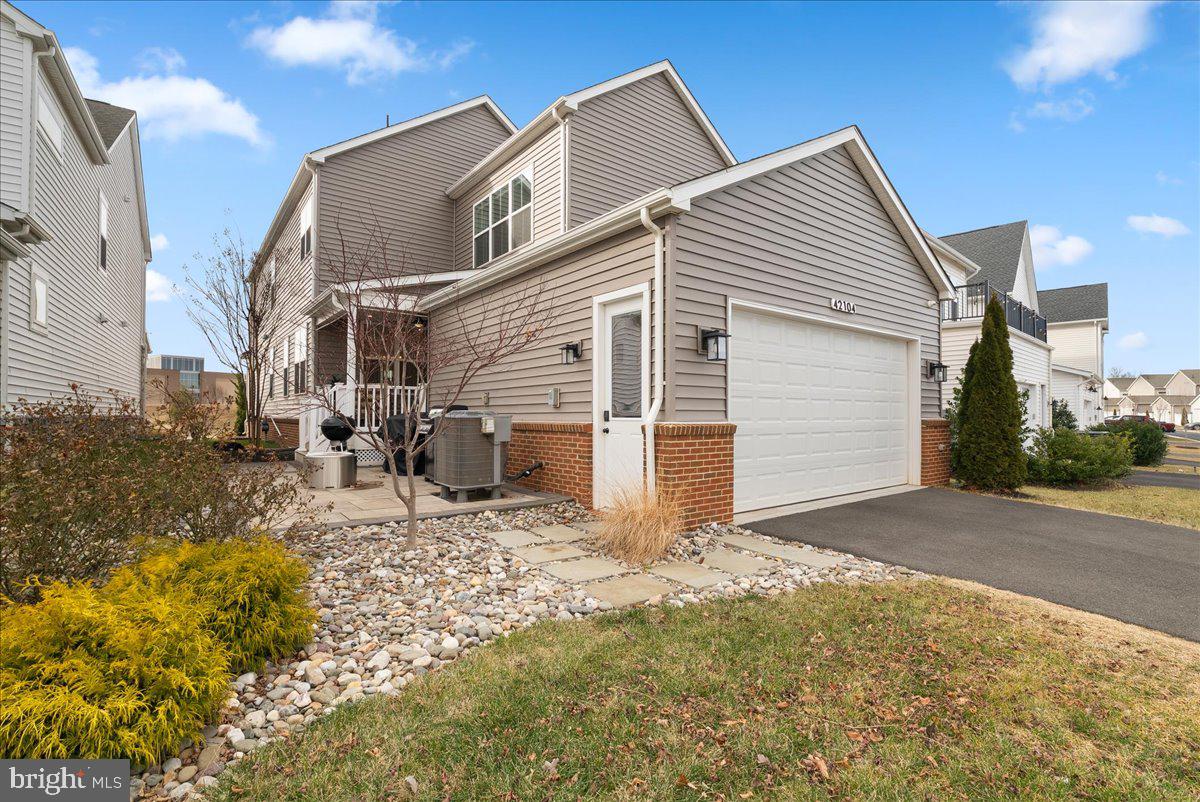 42104 CREIGHTON RD, ASHBURN, Virginia 20148, 6 Bedrooms Bedrooms, ,4 BathroomsBathrooms,Residential,For sale,42104 CREIGHTON RD,VALO2114598 MLS # VALO2114598