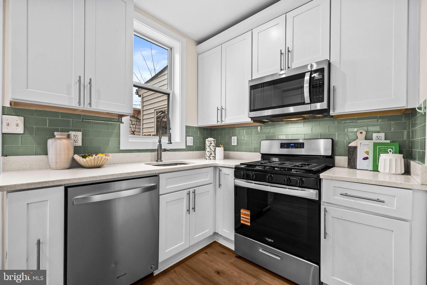 1742 L ST NE, WASHINGTON, District Of Columbia 20002, 2 Bedrooms Bedrooms, ,1 BathroomBathrooms,Residential,For sale,1742 L ST NE,DCDC2243140 MLS # DCDC2243140