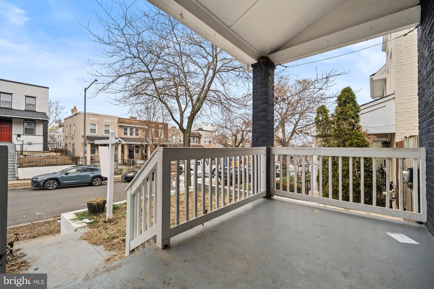 1742 L ST NE, WASHINGTON, District Of Columbia 20002, 2 Bedrooms Bedrooms, ,1 BathroomBathrooms,Residential,For sale,1742 L ST NE,DCDC2243140 MLS # DCDC2243140
