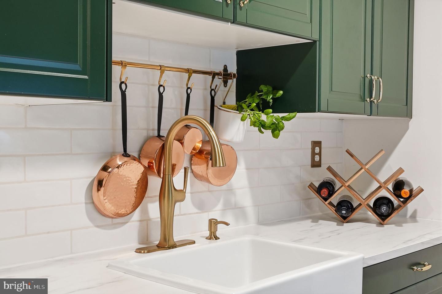 8231-K KINGS CHARTER LN #108, SPRINGFIELD, Virginia 22152, 3 Bedrooms Bedrooms, ,2 BathroomsBathrooms,Residential,For sale,8231-K KINGS CHARTER LN #108,VAFX2287614 MLS # VAFX2287614