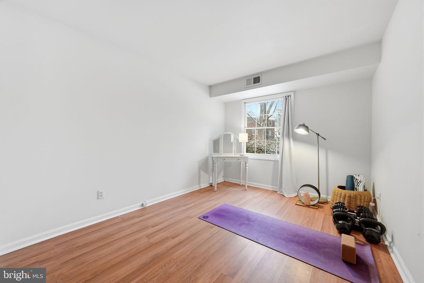 8231-K KINGS CHARTER LN #108, SPRINGFIELD, Virginia 22152, 3 Bedrooms Bedrooms, ,2 BathroomsBathrooms,Residential,For sale,8231-K KINGS CHARTER LN #108,VAFX2287614 MLS # VAFX2287614