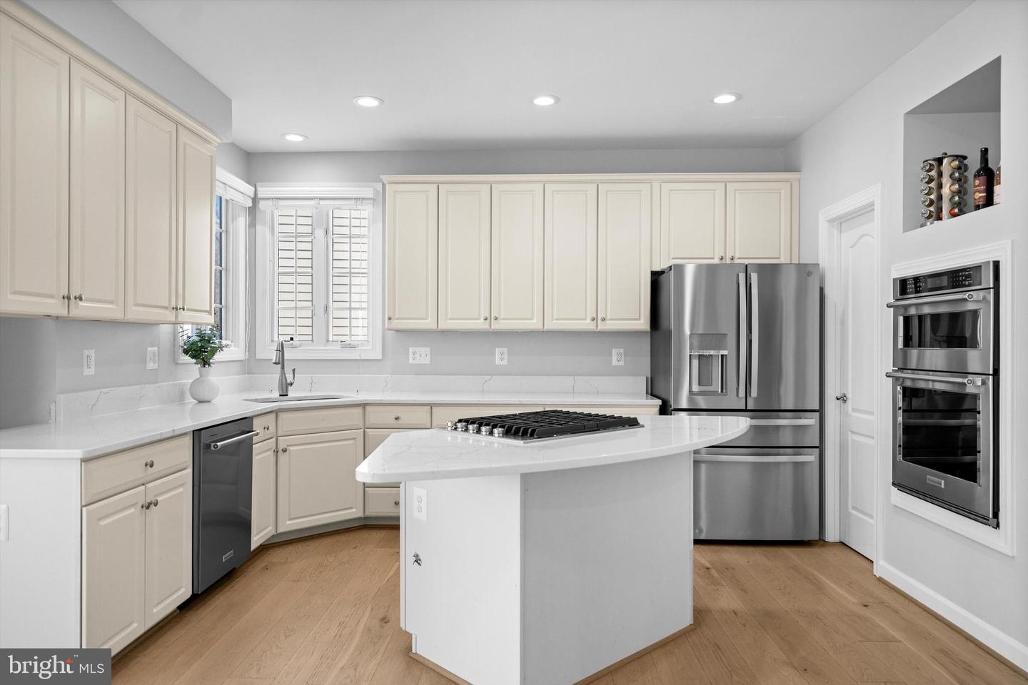 12090 GREATBRIDGE RD, WOODBRIDGE, Virginia 22192, 6 Bedrooms Bedrooms, ,4 BathroomsBathrooms,Residential,For sale,12090 GREATBRIDGE RD,VAPW2111372 MLS # VAPW2111372