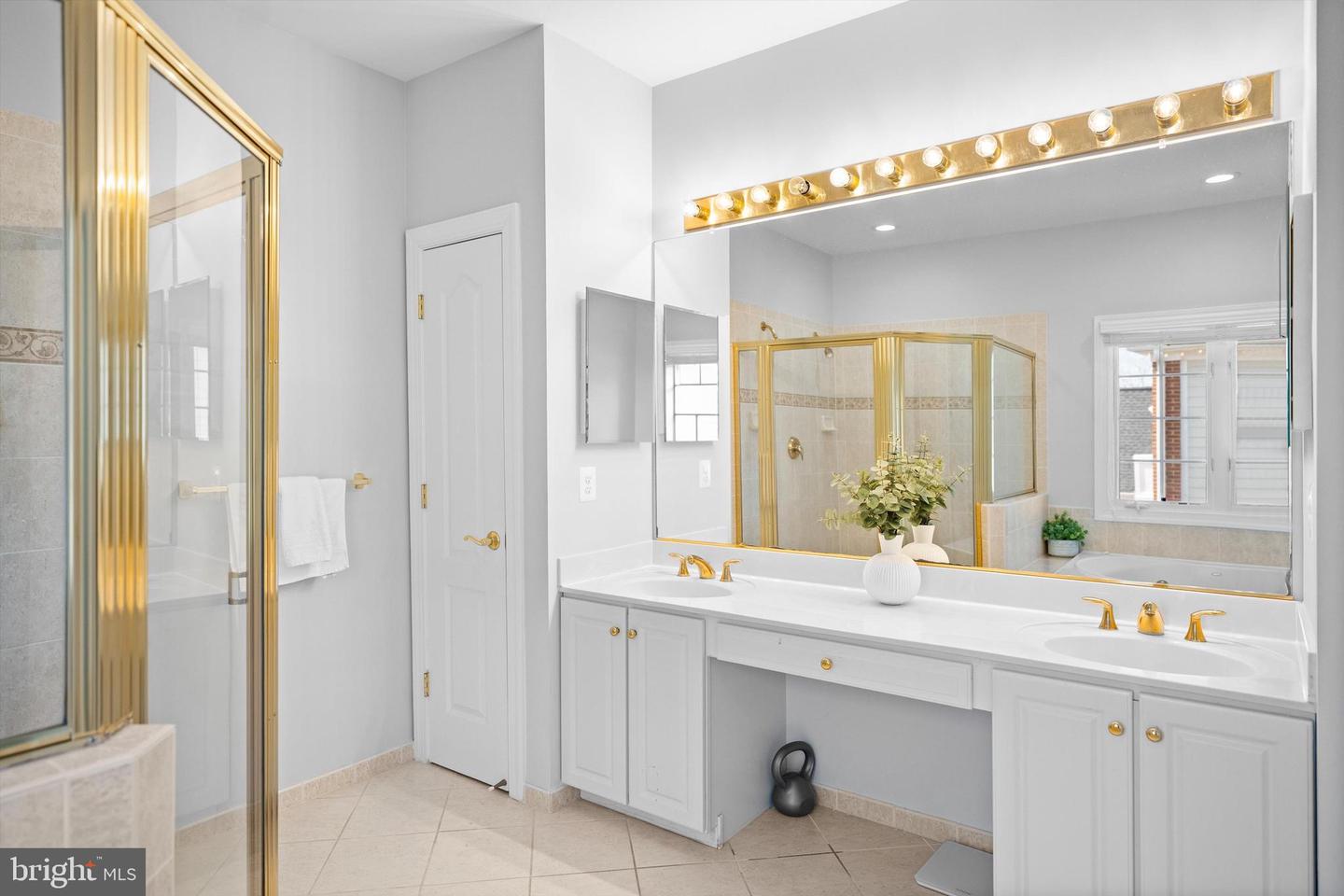 12090 GREATBRIDGE RD, WOODBRIDGE, Virginia 22192, 6 Bedrooms Bedrooms, ,4 BathroomsBathrooms,Residential,For sale,12090 GREATBRIDGE RD,VAPW2111372 MLS # VAPW2111372