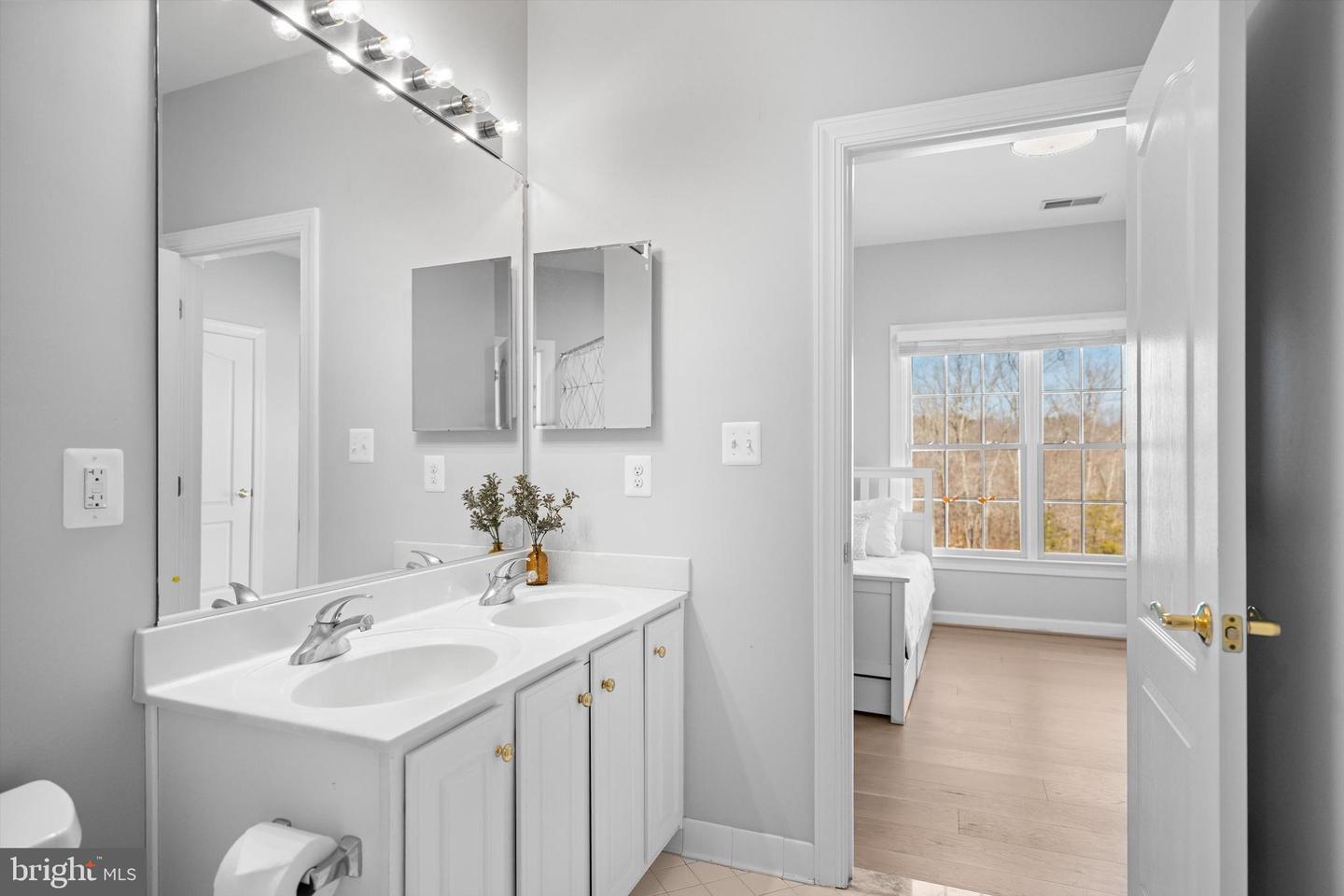 12090 GREATBRIDGE RD, WOODBRIDGE, Virginia 22192, 6 Bedrooms Bedrooms, ,4 BathroomsBathrooms,Residential,For sale,12090 GREATBRIDGE RD,VAPW2111372 MLS # VAPW2111372