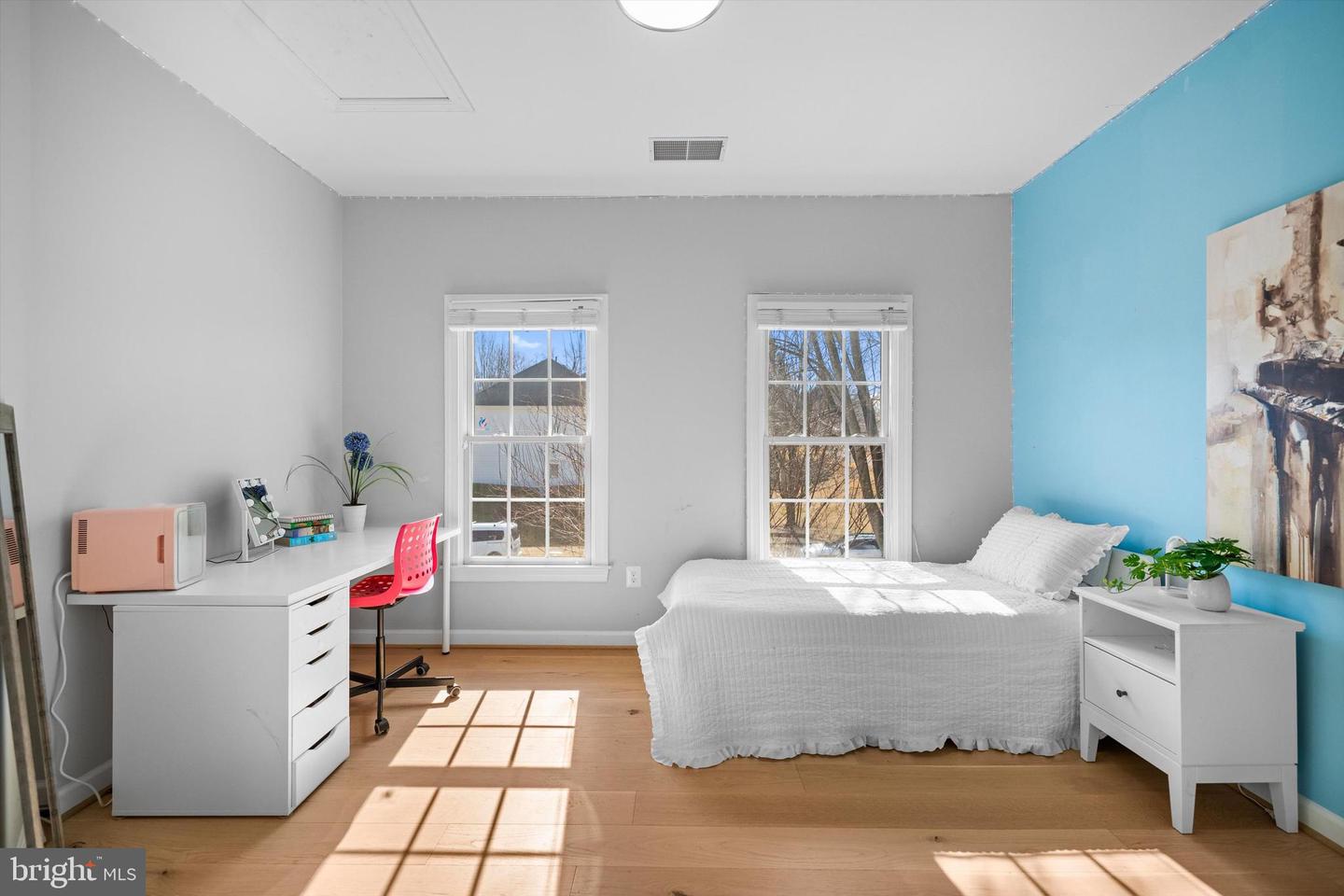 12090 GREATBRIDGE RD, WOODBRIDGE, Virginia 22192, 6 Bedrooms Bedrooms, ,4 BathroomsBathrooms,Residential,For sale,12090 GREATBRIDGE RD,VAPW2111372 MLS # VAPW2111372