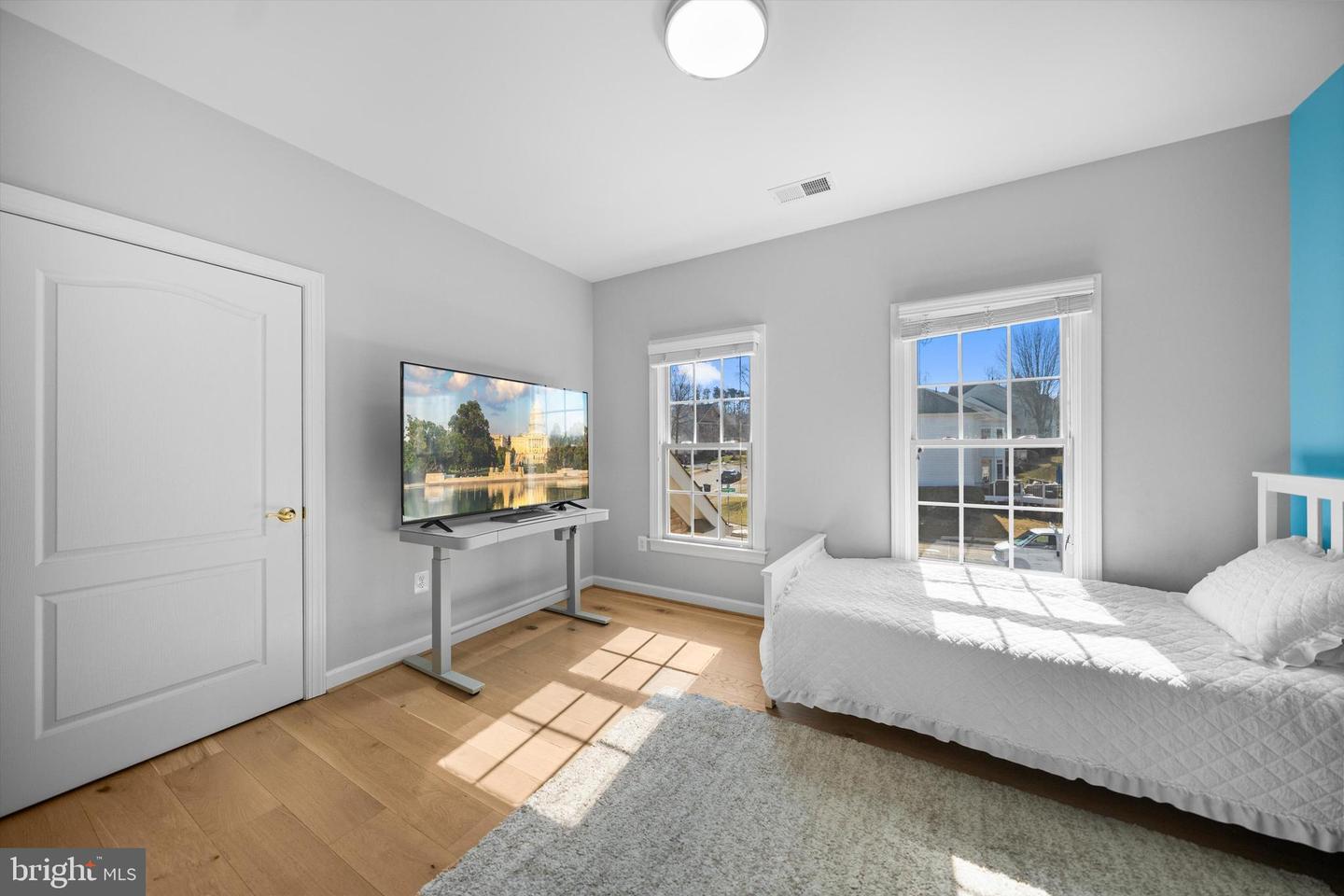 12090 GREATBRIDGE RD, WOODBRIDGE, Virginia 22192, 6 Bedrooms Bedrooms, ,4 BathroomsBathrooms,Residential,For sale,12090 GREATBRIDGE RD,VAPW2111372 MLS # VAPW2111372