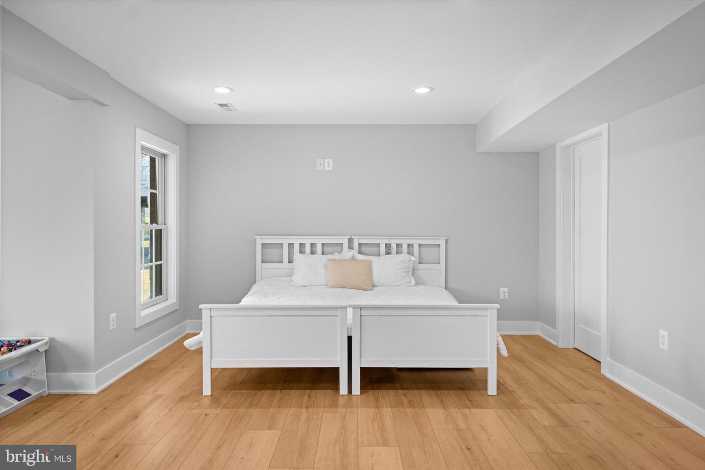 12090 GREATBRIDGE RD, WOODBRIDGE, Virginia 22192, 6 Bedrooms Bedrooms, ,4 BathroomsBathrooms,Residential,For sale,12090 GREATBRIDGE RD,VAPW2111372 MLS # VAPW2111372