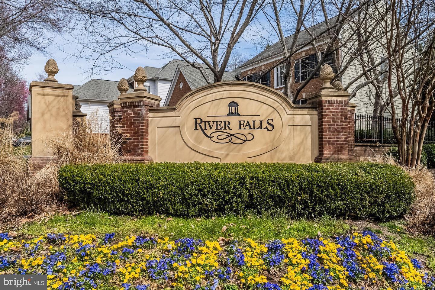 12090 GREATBRIDGE RD, WOODBRIDGE, Virginia 22192, 6 Bedrooms Bedrooms, ,4 BathroomsBathrooms,Residential,For sale,12090 GREATBRIDGE RD,VAPW2111372 MLS # VAPW2111372