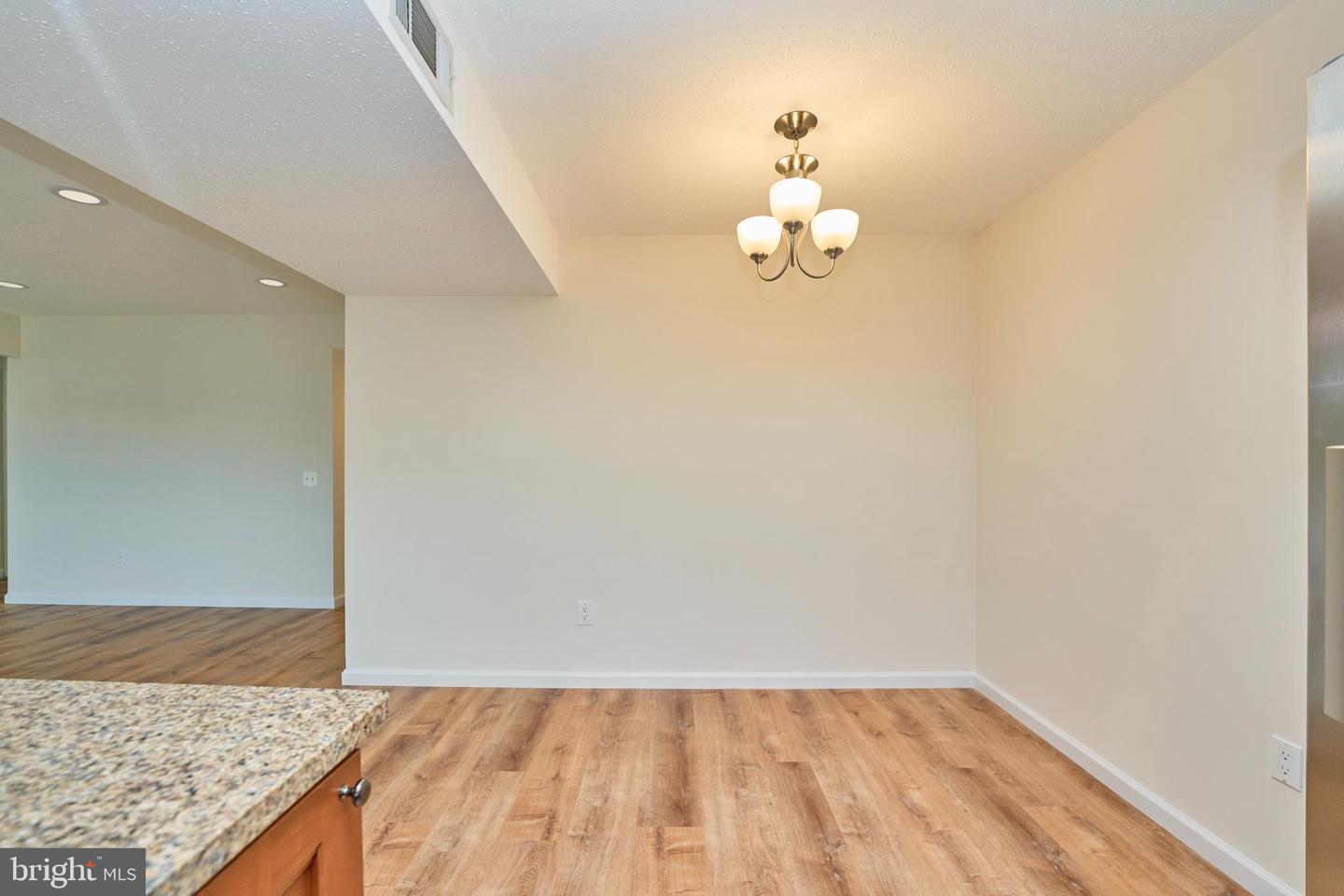 129 FORT EVANS RD SE #C, LEESBURG, Virginia 20175, 2 Bedrooms Bedrooms, ,2 BathroomsBathrooms,Residential,For sale,129 FORT EVANS RD SE #C,VALO2114838 MLS # VALO2114838