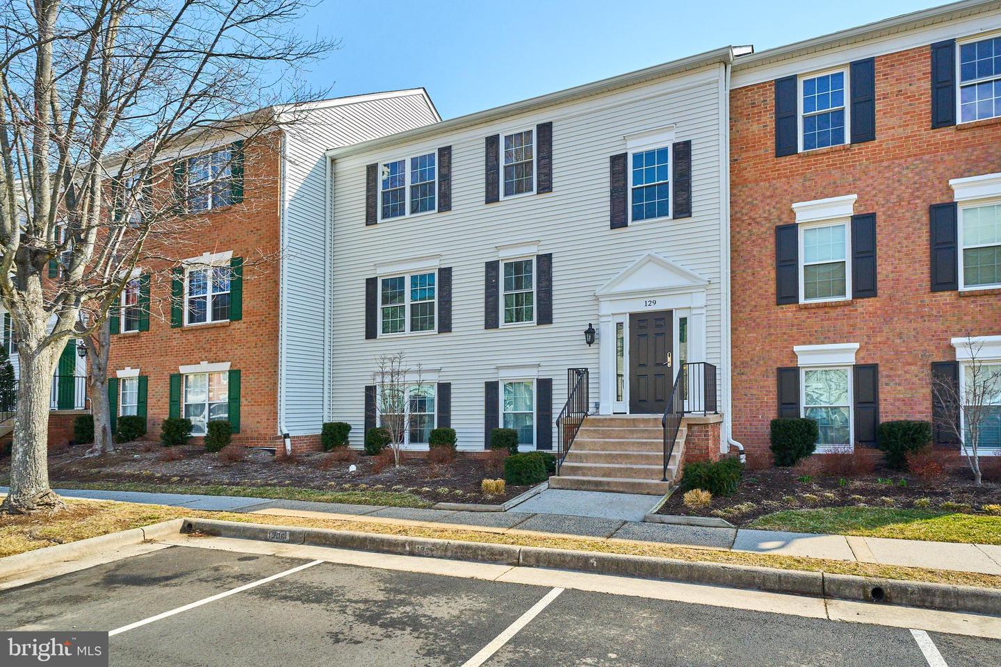 129 FORT EVANS RD SE #C, LEESBURG, Virginia 20175, 2 Bedrooms Bedrooms, ,2 BathroomsBathrooms,Residential,For sale,129 FORT EVANS RD SE #C,VALO2114838 MLS # VALO2114838