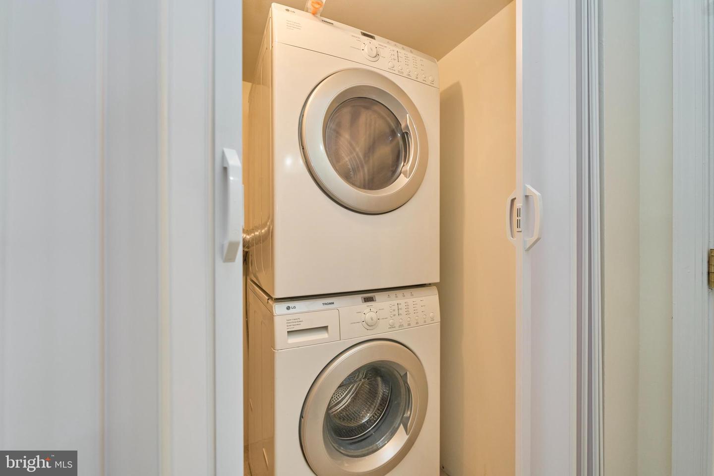 129 FORT EVANS RD SE #C, LEESBURG, Virginia 20175, 2 Bedrooms Bedrooms, ,2 BathroomsBathrooms,Residential,For sale,129 FORT EVANS RD SE #C,VALO2114838 MLS # VALO2114838