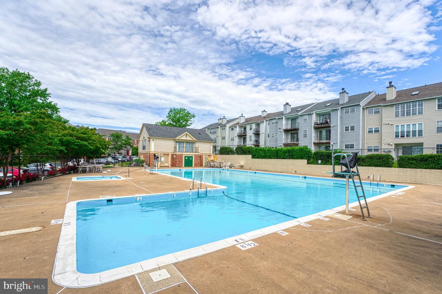 129 FORT EVANS RD SE #C, LEESBURG, Virginia 20175, 2 Bedrooms Bedrooms, ,2 BathroomsBathrooms,Residential,For sale,129 FORT EVANS RD SE #C,VALO2114838 MLS # VALO2114838