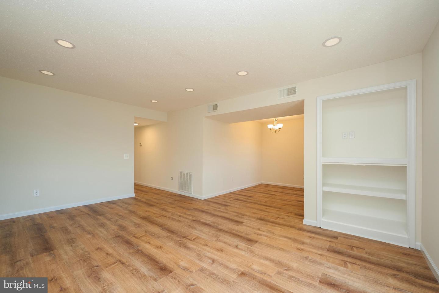 129 FORT EVANS RD SE #C, LEESBURG, Virginia 20175, 2 Bedrooms Bedrooms, ,2 BathroomsBathrooms,Residential,For sale,129 FORT EVANS RD SE #C,VALO2114838 MLS # VALO2114838