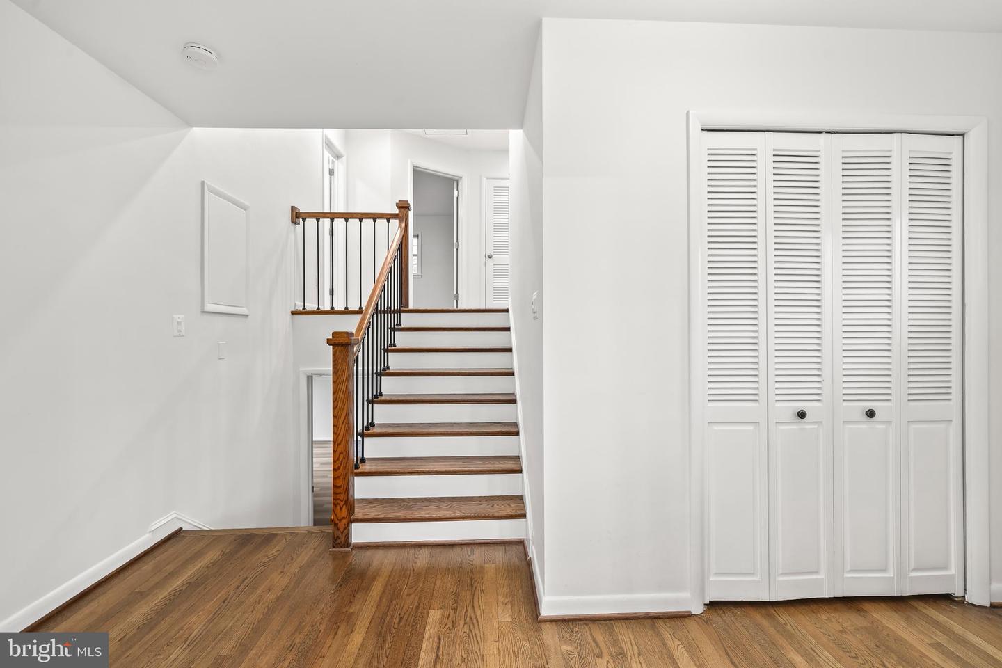 6210 LOCH RAVEN DR, MCLEAN, Virginia 22101, 4 Bedrooms Bedrooms, ,3 BathroomsBathrooms,Residential,For sale,6210 LOCH RAVEN DR,VAFX2287958 MLS # VAFX2287958