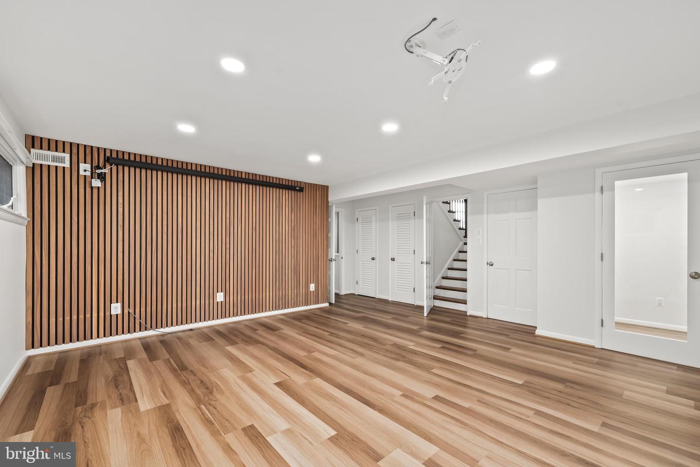 6210 LOCH RAVEN DR, MCLEAN, Virginia 22101, 4 Bedrooms Bedrooms, ,3 BathroomsBathrooms,Residential,For sale,6210 LOCH RAVEN DR,VAFX2287958 MLS # VAFX2287958