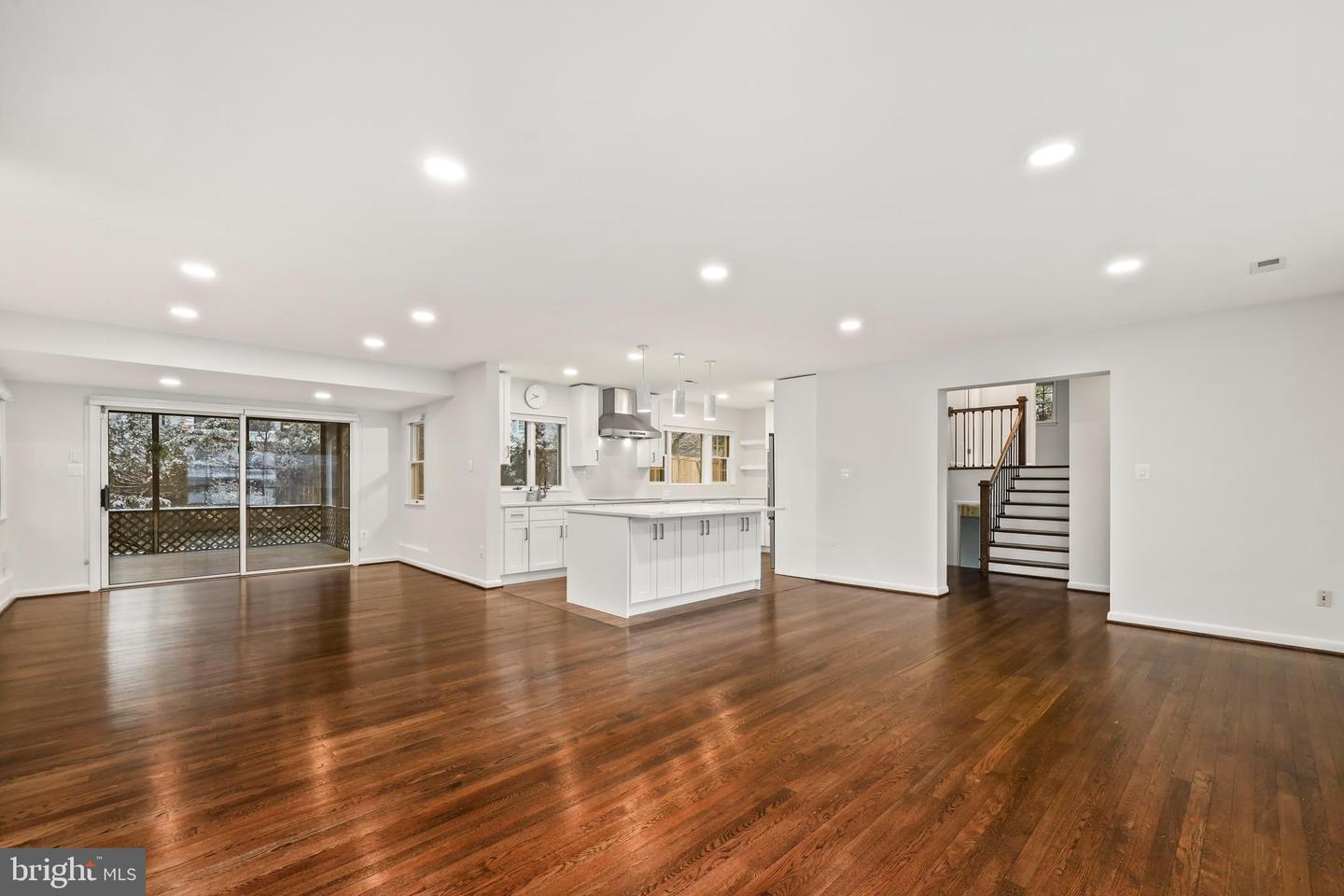 6210 LOCH RAVEN DR, MCLEAN, Virginia 22101, 4 Bedrooms Bedrooms, ,3 BathroomsBathrooms,Residential,For sale,6210 LOCH RAVEN DR,VAFX2287958 MLS # VAFX2287958