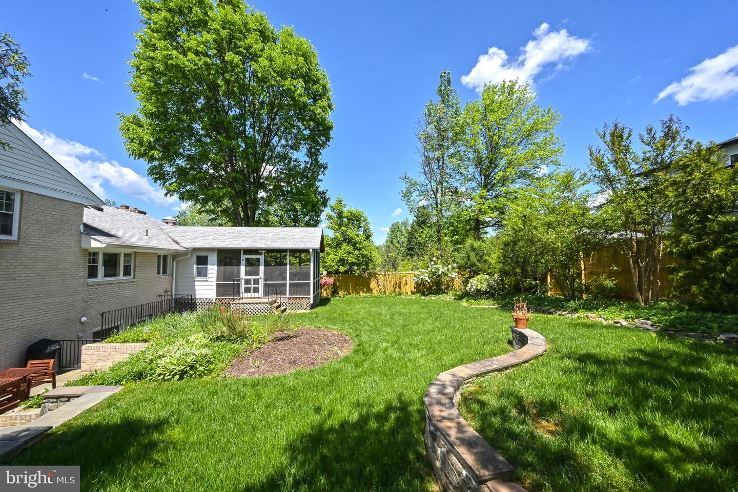 6210 LOCH RAVEN DR, MCLEAN, Virginia 22101, 4 Bedrooms Bedrooms, ,3 BathroomsBathrooms,Residential,For sale,6210 LOCH RAVEN DR,VAFX2287958 MLS # VAFX2287958