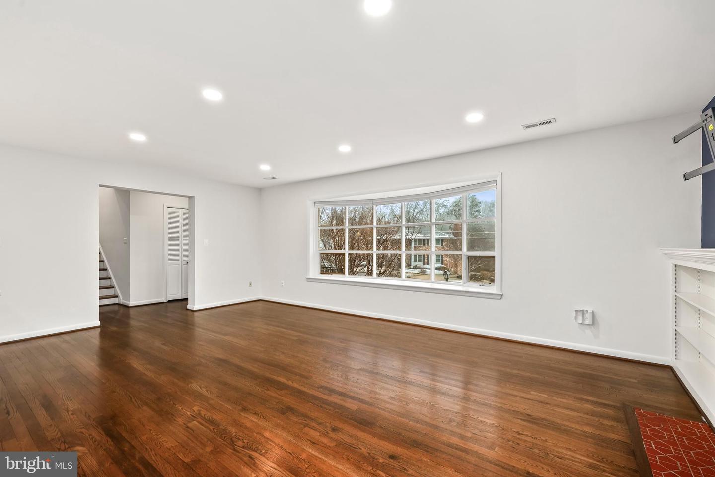 6210 LOCH RAVEN DR, MCLEAN, Virginia 22101, 4 Bedrooms Bedrooms, ,3 BathroomsBathrooms,Residential,For sale,6210 LOCH RAVEN DR,VAFX2287958 MLS # VAFX2287958