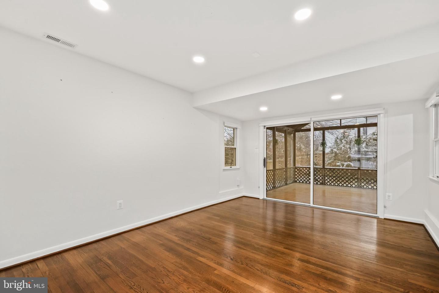 6210 LOCH RAVEN DR, MCLEAN, Virginia 22101, 4 Bedrooms Bedrooms, ,3 BathroomsBathrooms,Residential,For sale,6210 LOCH RAVEN DR,VAFX2287958 MLS # VAFX2287958