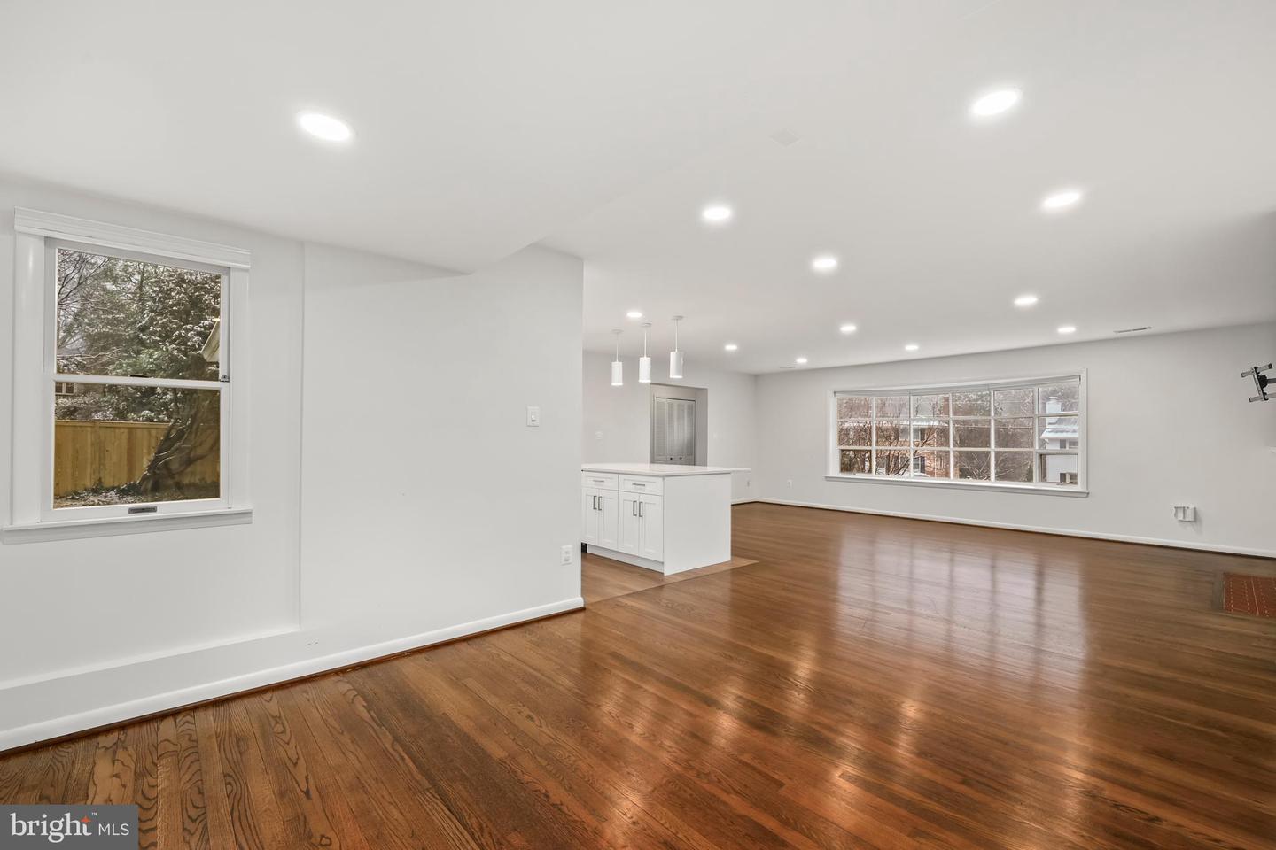 6210 LOCH RAVEN DR, MCLEAN, Virginia 22101, 4 Bedrooms Bedrooms, ,3 BathroomsBathrooms,Residential,For sale,6210 LOCH RAVEN DR,VAFX2287958 MLS # VAFX2287958