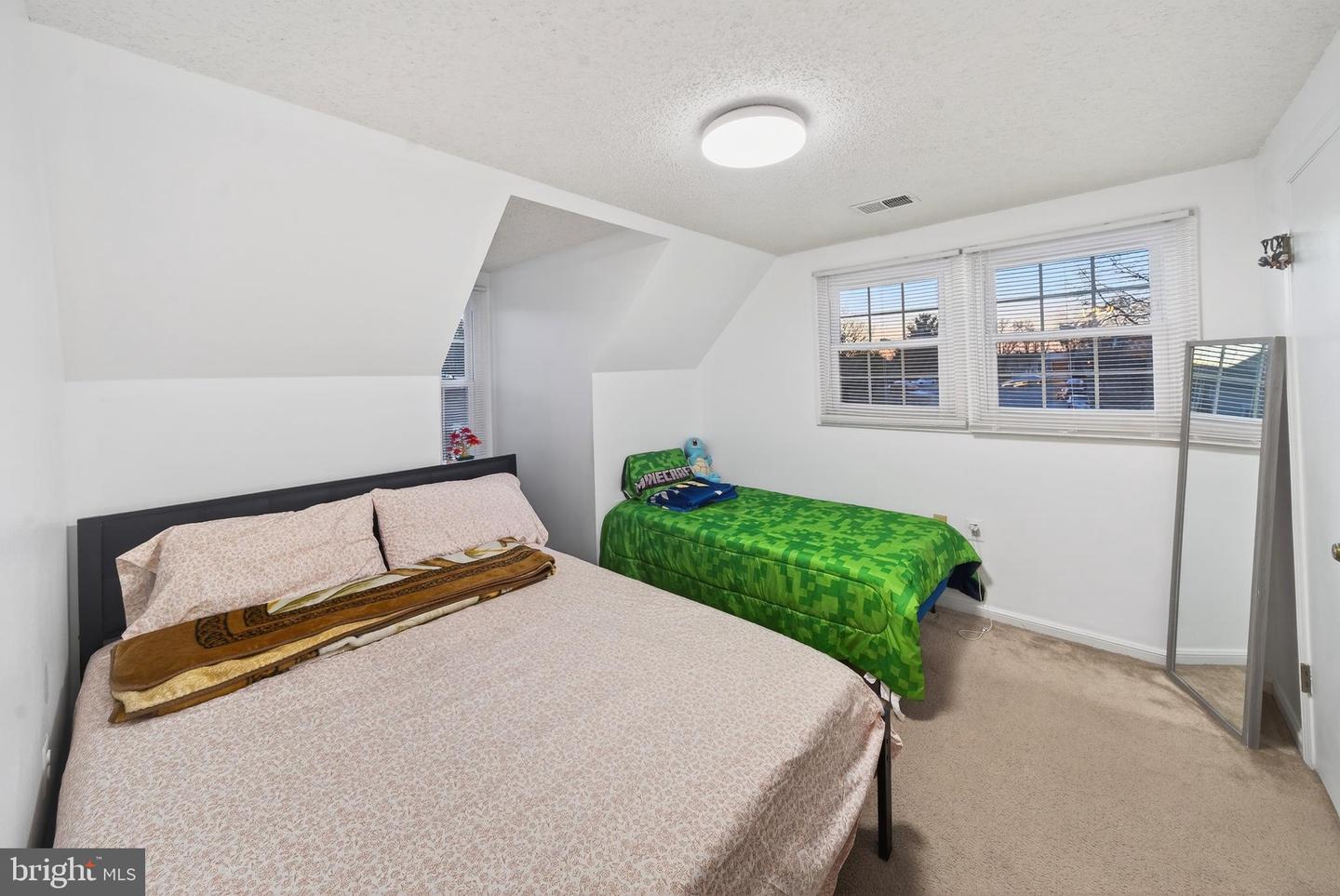 115 OAK VIEW DR SE, LEESBURG, Virginia 20175, 3 Bedrooms Bedrooms, ,2 BathroomsBathrooms,Residential,For sale,115 OAK VIEW DR SE,VALO2114874 MLS # VALO2114874