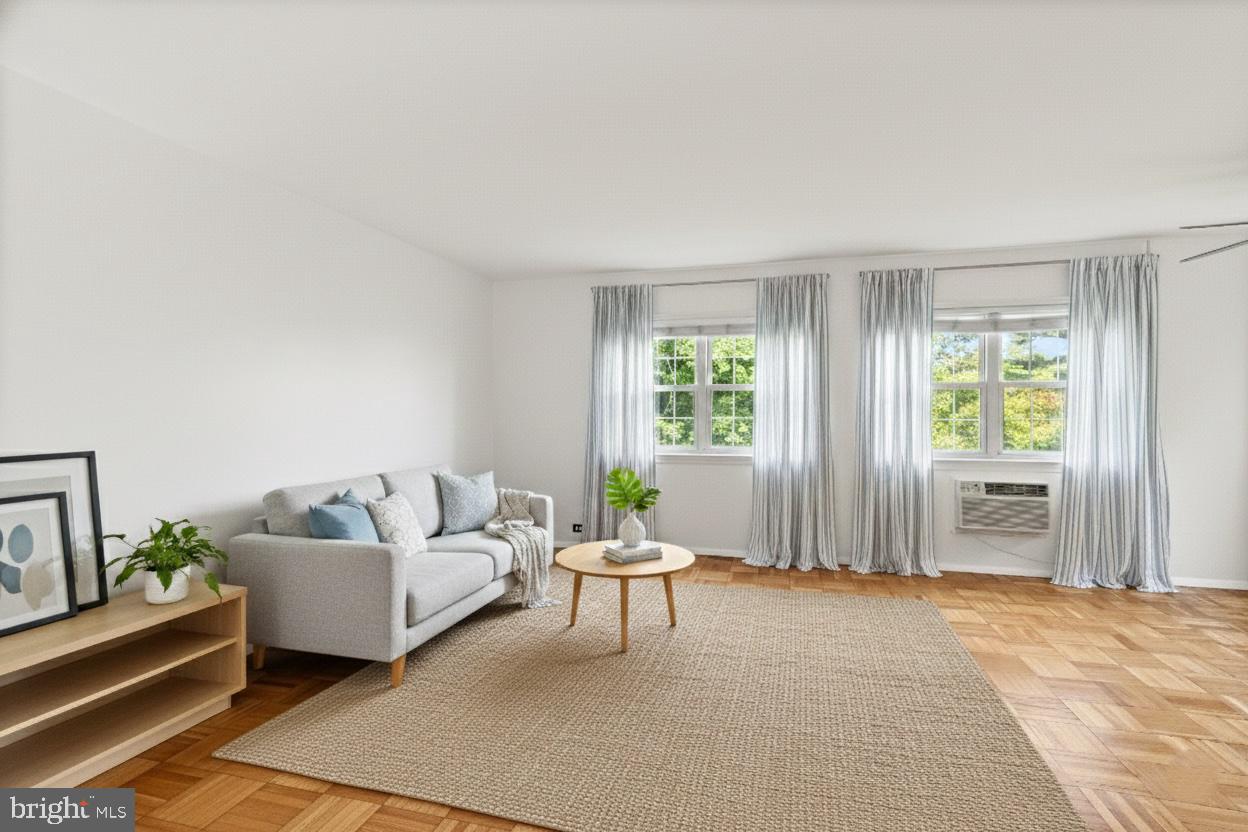 3282 MARTHA CUSTIS DR, ALEXANDRIA, Virginia 22302, 1 Bedroom Bedrooms, ,1 BathroomBathrooms,Residential,For sale,3282 MARTHA CUSTIS DR,VAAX2053636 MLS # VAAX2053636