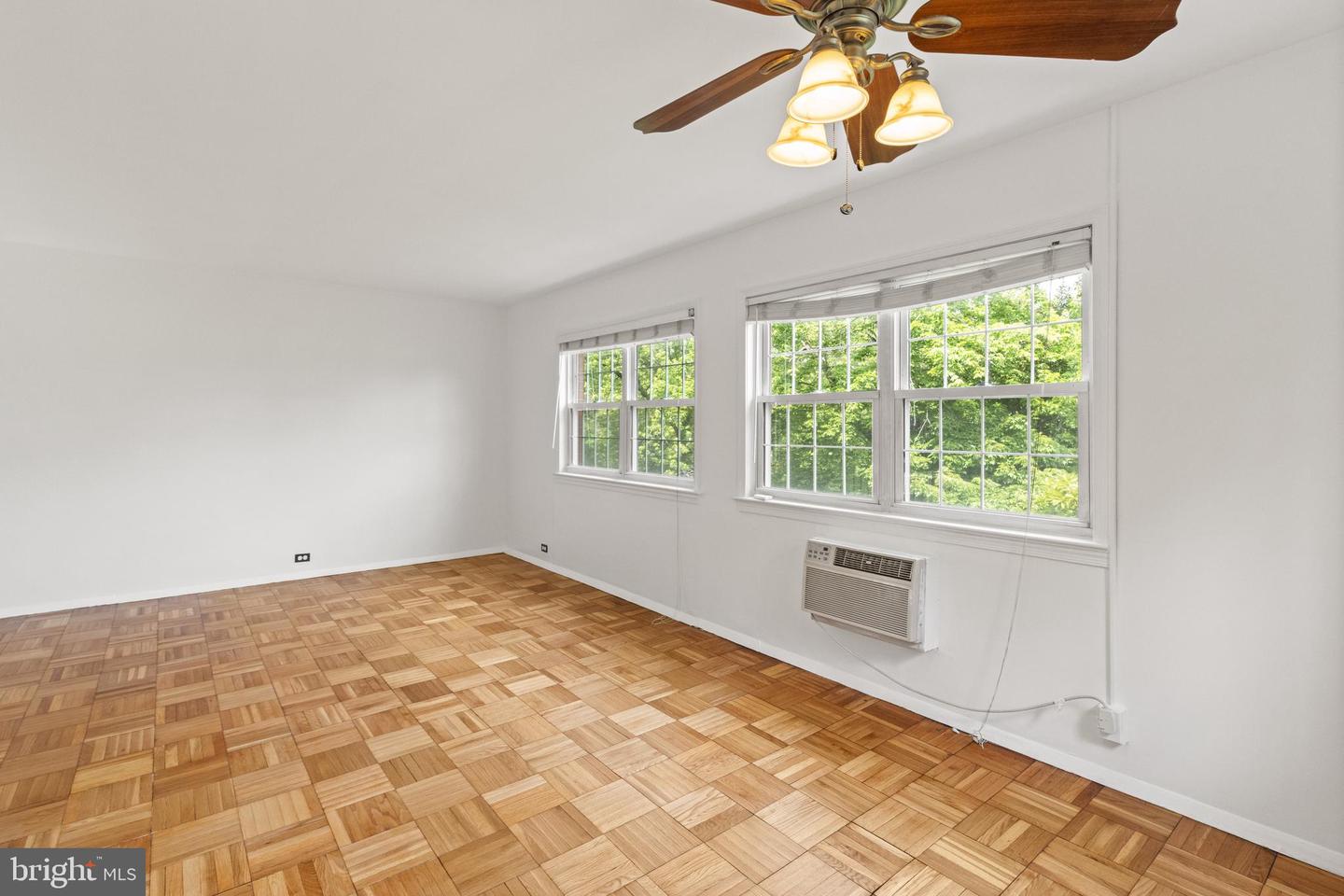 3282 MARTHA CUSTIS DR, ALEXANDRIA, Virginia 22302, 1 Bedroom Bedrooms, ,1 BathroomBathrooms,Residential,For sale,3282 MARTHA CUSTIS DR,VAAX2053636 MLS # VAAX2053636