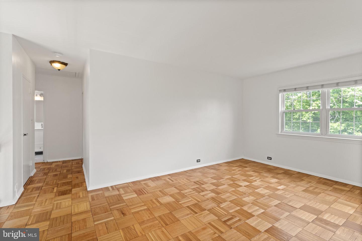 3282 MARTHA CUSTIS DR, ALEXANDRIA, Virginia 22302, 1 Bedroom Bedrooms, ,1 BathroomBathrooms,Residential,For sale,3282 MARTHA CUSTIS DR,VAAX2053636 MLS # VAAX2053636