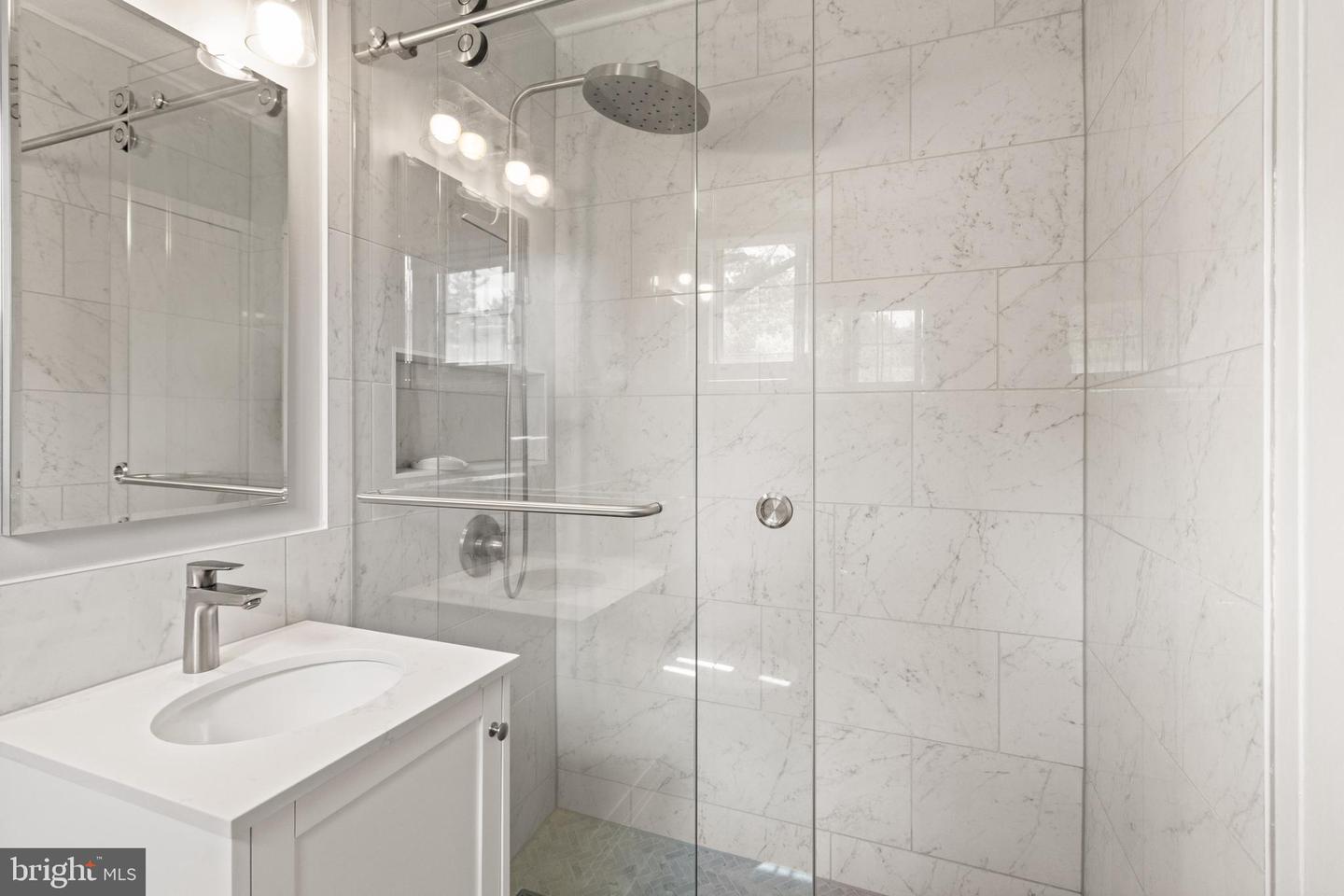 3282 MARTHA CUSTIS DR, ALEXANDRIA, Virginia 22302, 1 Bedroom Bedrooms, ,1 BathroomBathrooms,Residential,For sale,3282 MARTHA CUSTIS DR,VAAX2053636 MLS # VAAX2053636