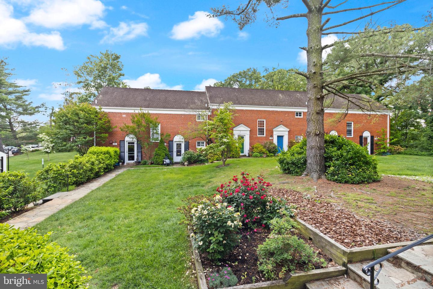 3282 MARTHA CUSTIS DR, ALEXANDRIA, Virginia 22302, 1 Bedroom Bedrooms, ,1 BathroomBathrooms,Residential,For sale,3282 MARTHA CUSTIS DR,VAAX2053636 MLS # VAAX2053636