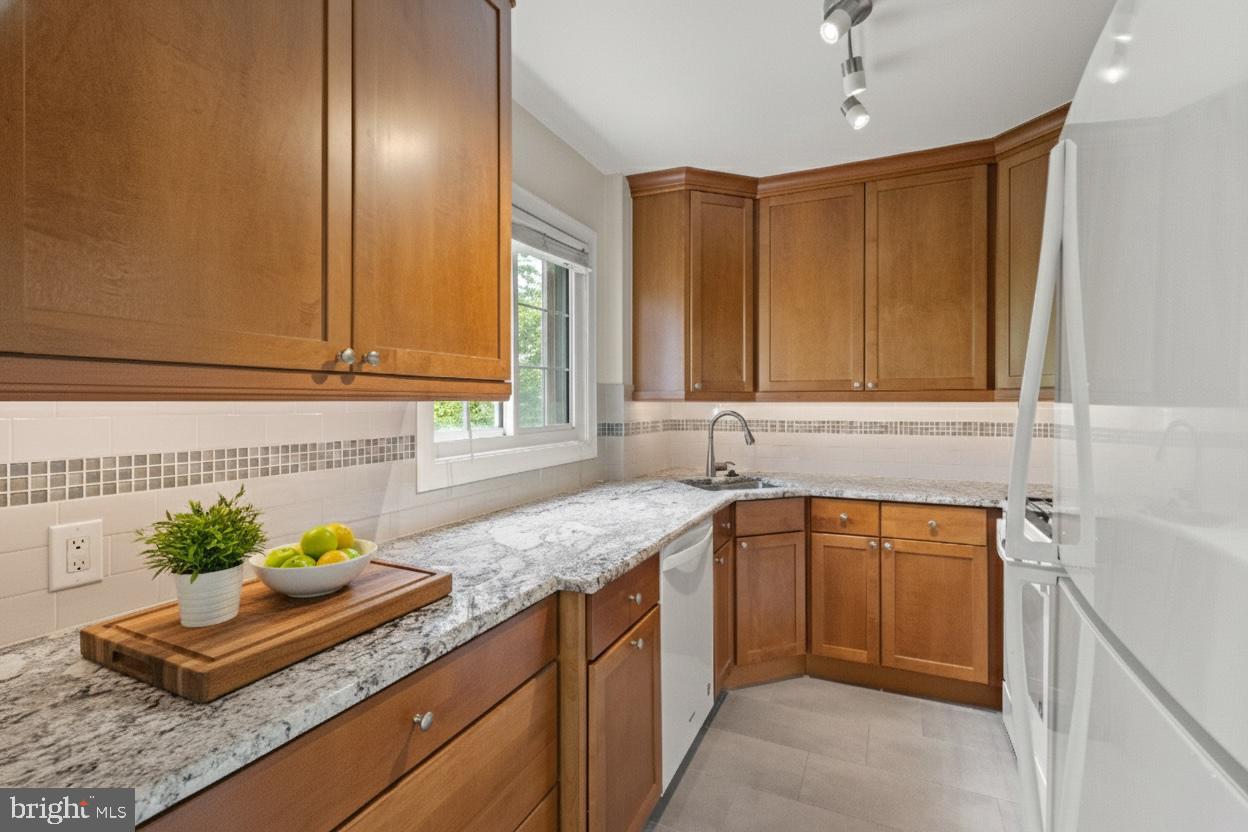 3282 MARTHA CUSTIS DR, ALEXANDRIA, Virginia 22302, 1 Bedroom Bedrooms, ,1 BathroomBathrooms,Residential,For sale,3282 MARTHA CUSTIS DR,VAAX2053636 MLS # VAAX2053636