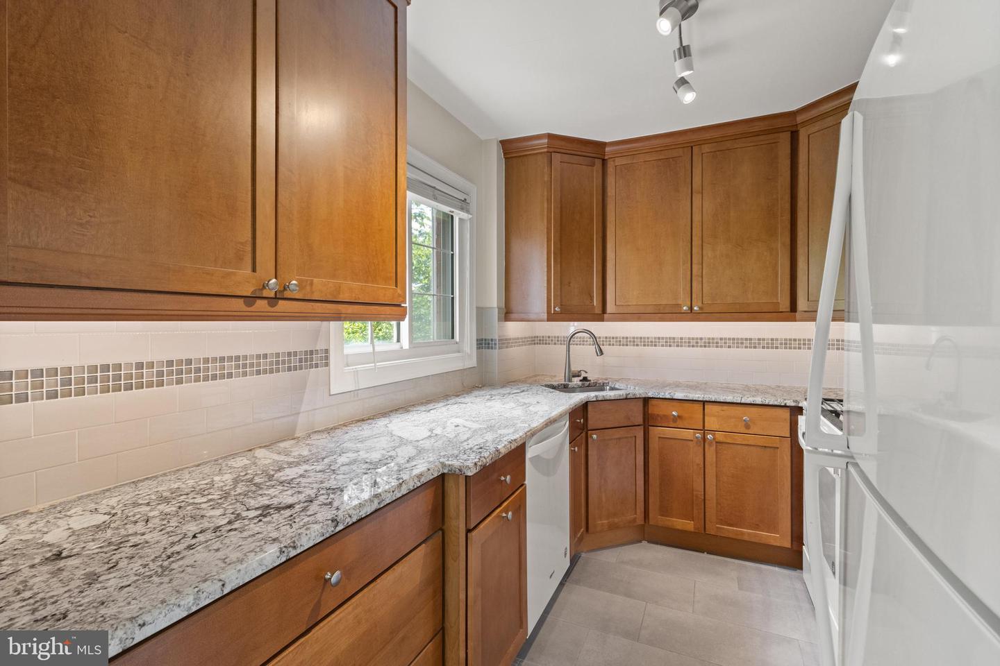3282 MARTHA CUSTIS DR, ALEXANDRIA, Virginia 22302, 1 Bedroom Bedrooms, ,1 BathroomBathrooms,Residential,For sale,3282 MARTHA CUSTIS DR,VAAX2053636 MLS # VAAX2053636