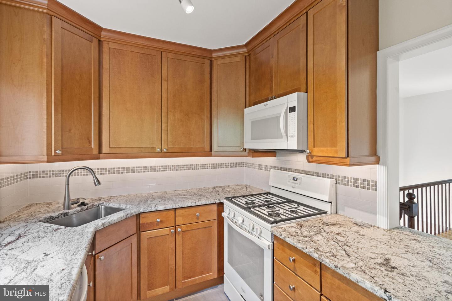 3282 MARTHA CUSTIS DR, ALEXANDRIA, Virginia 22302, 1 Bedroom Bedrooms, ,1 BathroomBathrooms,Residential,For sale,3282 MARTHA CUSTIS DR,VAAX2053636 MLS # VAAX2053636