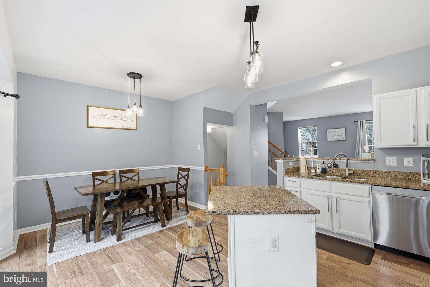 6992 MANAHOAC PL, GAINESVILLE, Virginia 20155, 3 Bedrooms Bedrooms, ,2 BathroomsBathrooms,Residential,For sale,6992 MANAHOAC PL,VAPW2111490 MLS # VAPW2111490