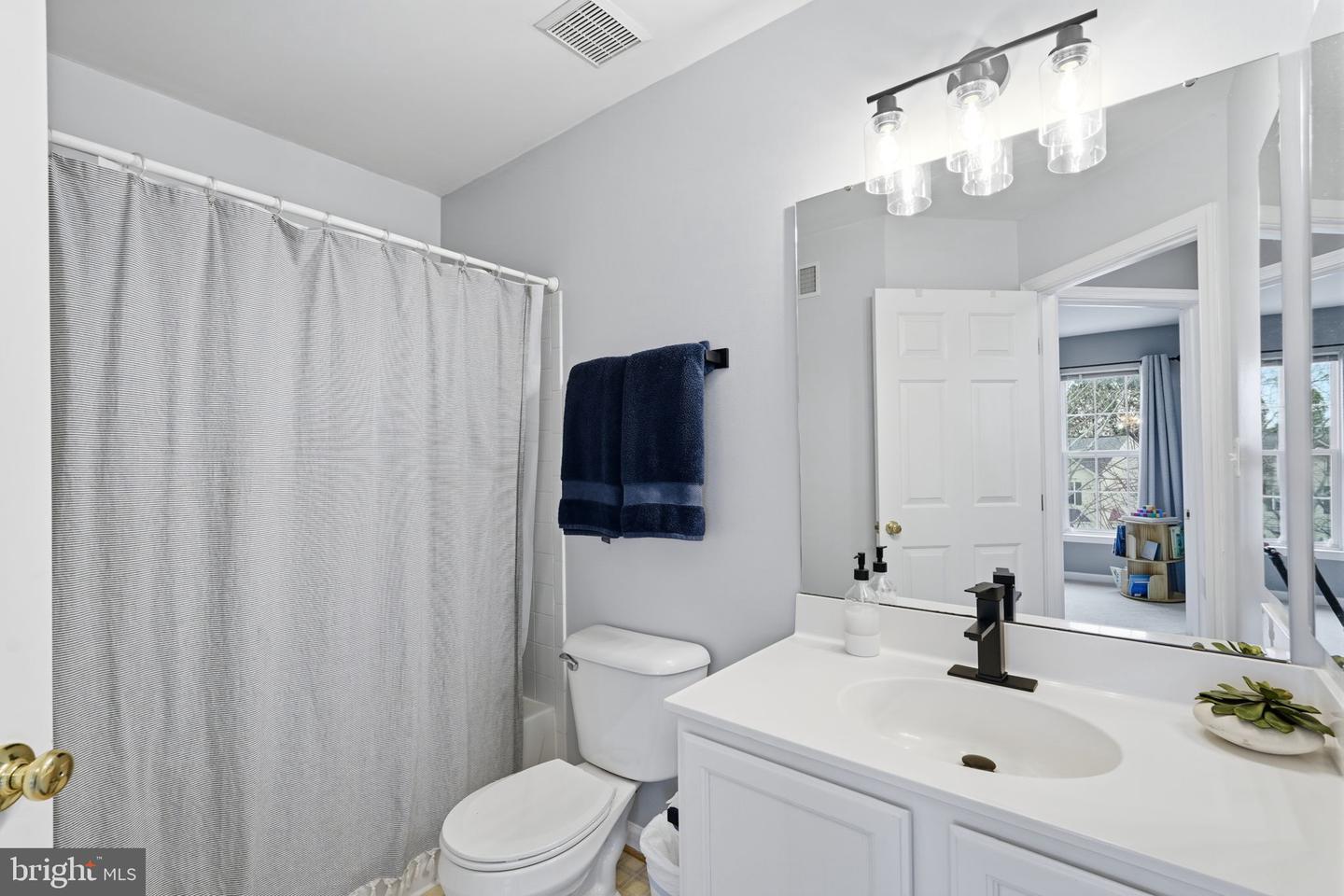 6992 MANAHOAC PL, GAINESVILLE, Virginia 20155, 3 Bedrooms Bedrooms, ,2 BathroomsBathrooms,Residential,For sale,6992 MANAHOAC PL,VAPW2111490 MLS # VAPW2111490