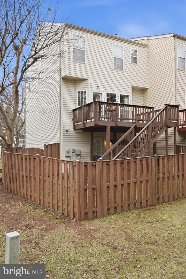 6992 MANAHOAC PL, GAINESVILLE, Virginia 20155, 3 Bedrooms Bedrooms, ,2 BathroomsBathrooms,Residential,For sale,6992 MANAHOAC PL,VAPW2111490 MLS # VAPW2111490