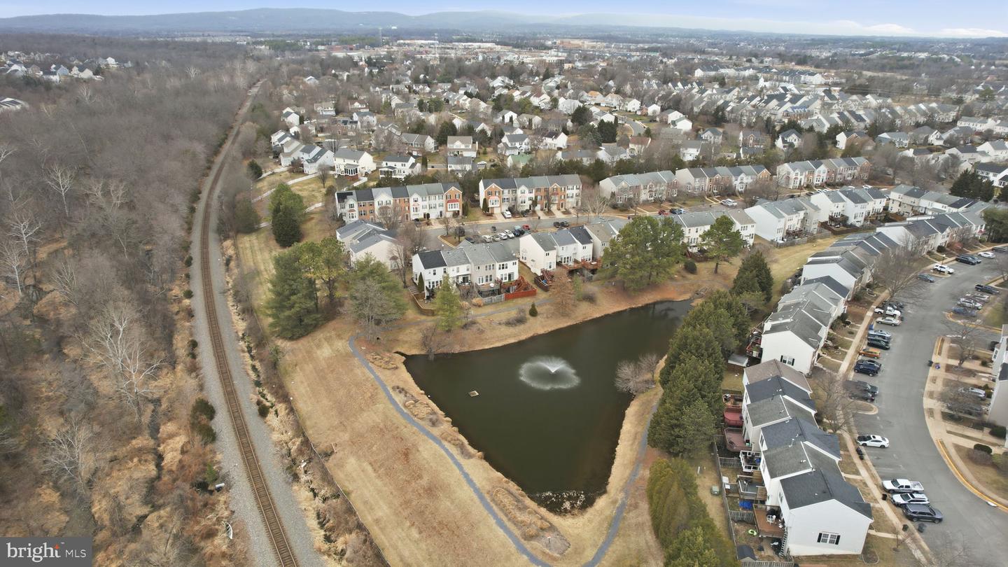 6992 MANAHOAC PL, GAINESVILLE, Virginia 20155, 3 Bedrooms Bedrooms, ,2 BathroomsBathrooms,Residential,For sale,6992 MANAHOAC PL,VAPW2111490 MLS # VAPW2111490