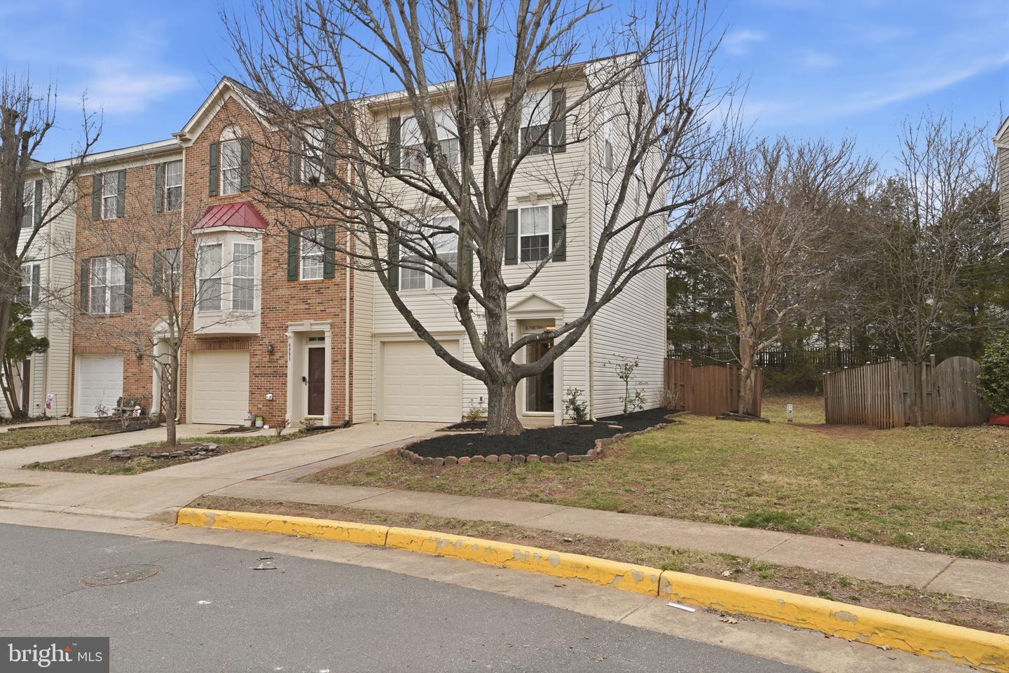 6992 MANAHOAC PL, GAINESVILLE, Virginia 20155, 3 Bedrooms Bedrooms, ,2 BathroomsBathrooms,Residential,For sale,6992 MANAHOAC PL,VAPW2111490 MLS # VAPW2111490