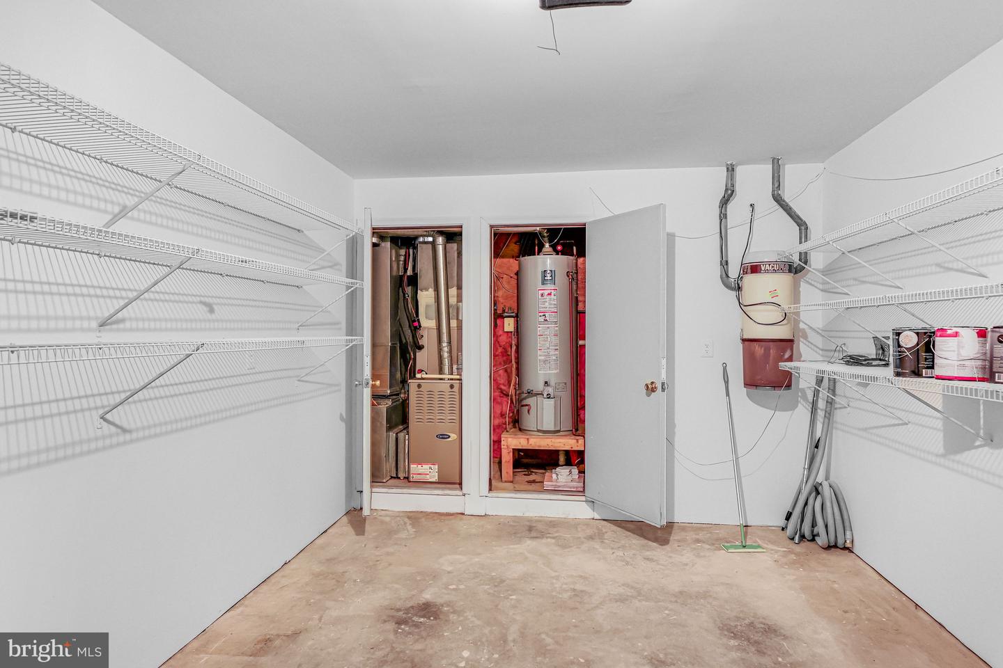 6241 CLARA EDWARD TER, ALEXANDRIA, Virginia 22310, 2 Bedrooms Bedrooms, ,2 BathroomsBathrooms,Residential,For sale,6241 CLARA EDWARD TER,VAFX2288198 MLS # VAFX2288198